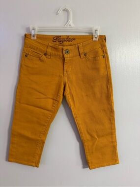 dELiA*s Mustard Yellow Low Rise Cropped Skinny Capris
